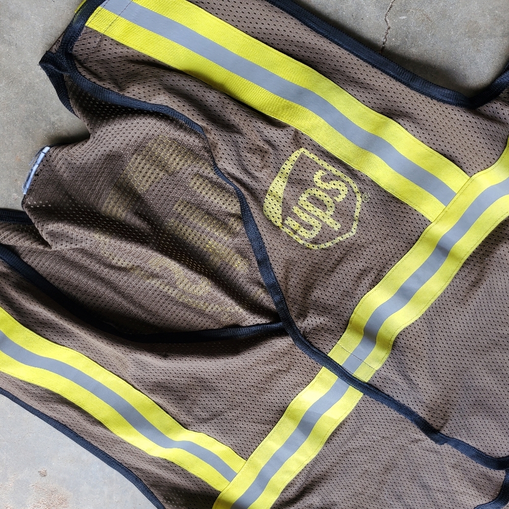 UPS Reflective Safety Vest‎
